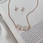 گردنبند ظریف مروارید و نگین طرح طلا ژوپینگ